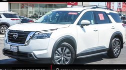 2024 Nissan Pathfinder SV