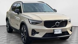2025 Volvo XC40 B5 Plus Dark Theme
