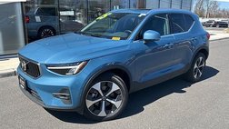2025 Volvo XC40 B5 Plus Bright Theme