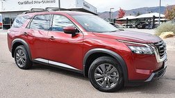 2024 Nissan Pathfinder SV