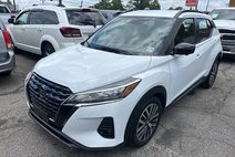 2021 Nissan Kicks SR