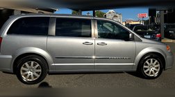 2013 Chrysler Town and Country Touring