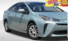 2020 Toyota Prius L Eco