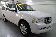 2013 Lincoln Navigator L Base