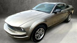 2005 Ford Mustang Deluxe