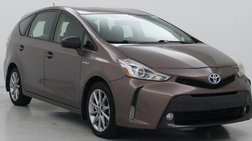2017 Toyota Prius v Five
