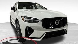 2023 Volvo XC60 Recharge T8 Ultimate Dark Theme