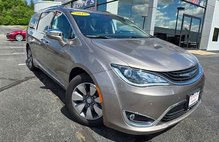 2018 Chrysler Pacifica Hybrid Limited