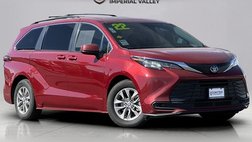 2022 Toyota Sienna LE 8-Passenger