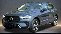 2025 Volvo XC60 T8 Core Dark Theme