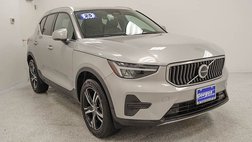 2025 Volvo XC40 B5 Core Bright Theme