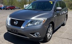 2015 Nissan Pathfinder SV