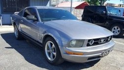 2006 Ford Mustang V6 Coupe RWD