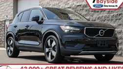 2019 Volvo XC40 MOMENTUM