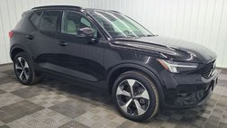 2023 Volvo XC40 B5 Plus Dark Theme