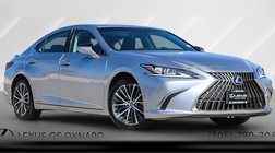 2022 Lexus ES 300h Base