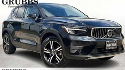 2025 Volvo XC40 B5 Core Bright Theme