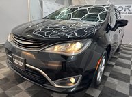 2017 Chrysler Pacifica Hybrid Touring Plus
