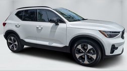 2026 Volvo XC40 B5 Plus