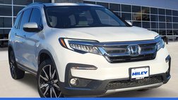 2022 Honda Pilot Touring w/Rear Captain's Chairs