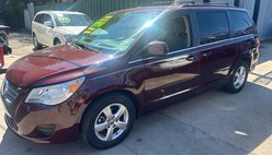 2011 Volkswagen Routan SE