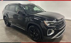 2024 Volkswagen Atlas Peak Edition SE 4Motion