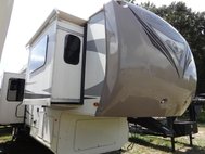 2016 Other Makes FRONT LIVING 6 SLIDES