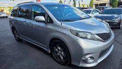 2012 Toyota Sienna SE 8-Passenger