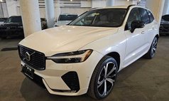 2023 Volvo XC60 B5 Ultimate Dark Theme