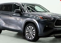 2023 Toyota Highlander Hybrid Platinum