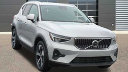 2025 Volvo XC40 B5 Plus Bright Theme