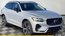 2023 Volvo XC60 B5 Ultimate Dark Theme