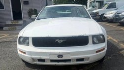 2005 Ford Mustang Deluxe