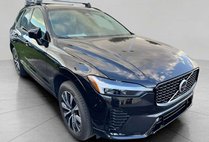 2025 Volvo XC60 B5 Core Dark Theme