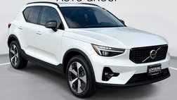 2026 Volvo XC40 B5 Plus
