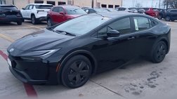 2025 Toyota Prius LE