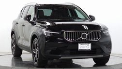 2025 Volvo XC40 B5 Core Bright Theme