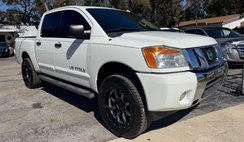 2014 Nissan Titan SV