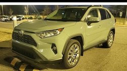 2020 Toyota RAV4 XLE Premium