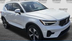 2025 Volvo XC40 B5 Core Bright Theme