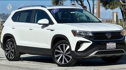 2023 Volkswagen Taos SE 4Motion