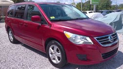 2011 Volkswagen Routan SE