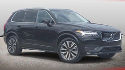 2022 Volvo XC90 T6 Momentum 6-Passenger
