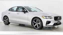 2024 Volvo S60 B5 Core Dark Theme