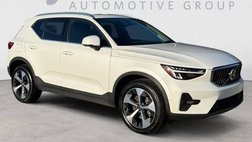2025 Volvo XC40 B5 Plus Bright Theme