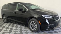 2024 Chrysler Pacifica Hybrid Select