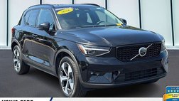 2026 Volvo XC40 B5 Plus