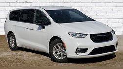 2024 Chrysler Pacifica Touring