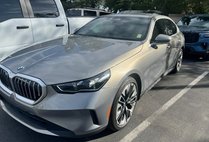 2025 BMW 5 Series 530i