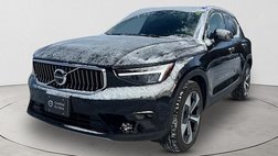 2025 Volvo XC40 B5 Plus Bright Theme